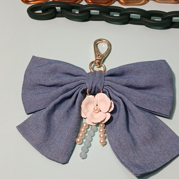 Purse Charm Set - Chain and Bow - Picture 6 of 8